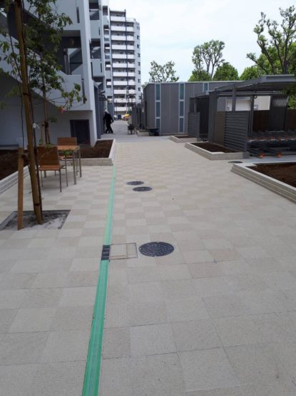 赤羽団地内歩道　東京都北区