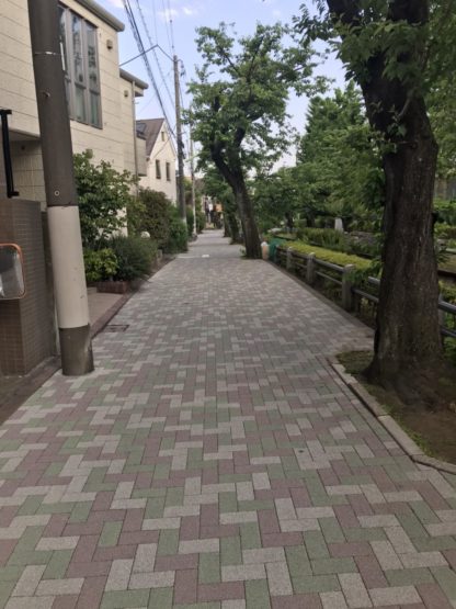 世田谷区歩道　世田谷区深沢